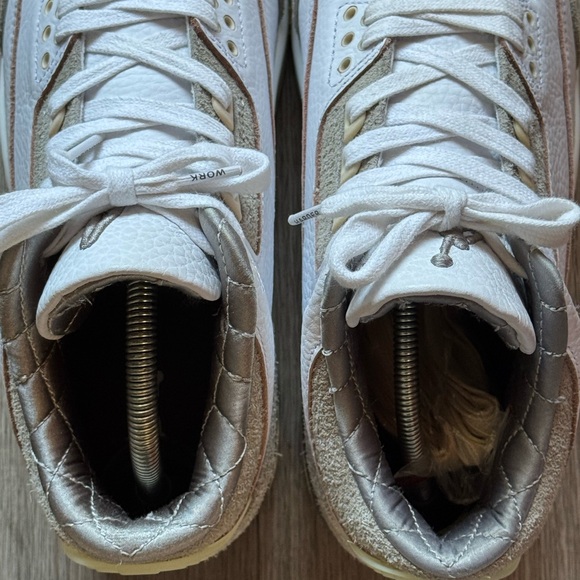 A Ma Maniere Jordan 3s - Size 8 - Picture 4 of 6